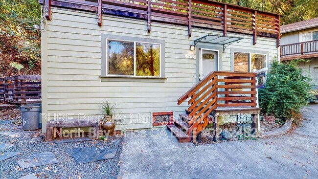 15470 Hay Ln Guerneville, CA 95446