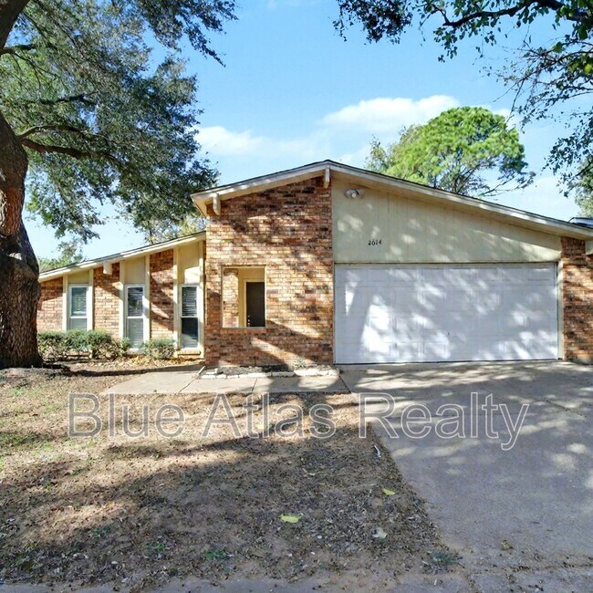 2614 Crestmoor Ct Arlington, TX 76016