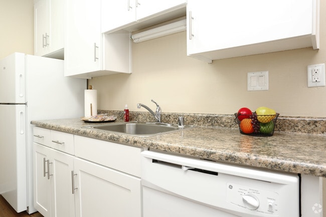 Apartments on Whitman Street · Hayward