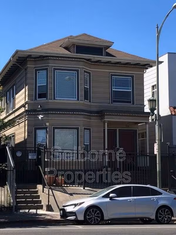 939 International Blvd Oakland, CA 94606