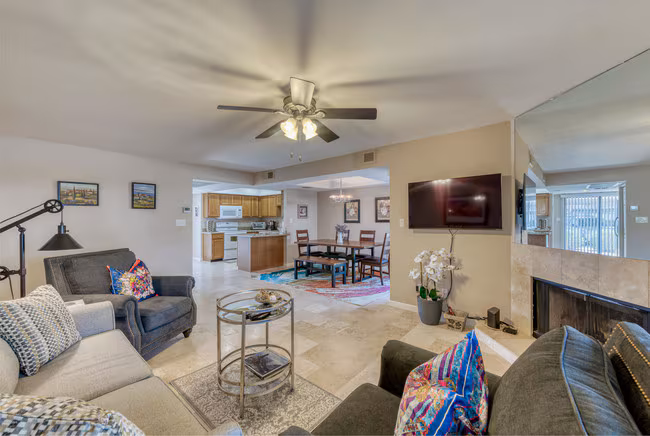 9445 N 94th Place