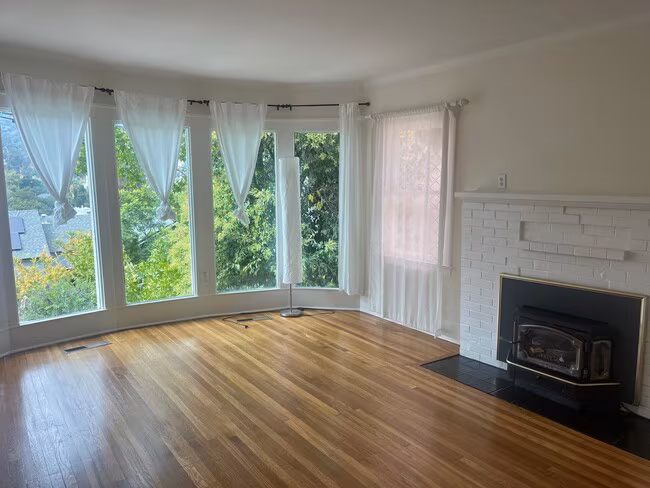 1145 Grandview Drive
