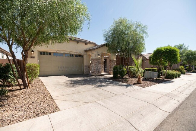 9129 W Sells Dr Phoenix, AZ 85037