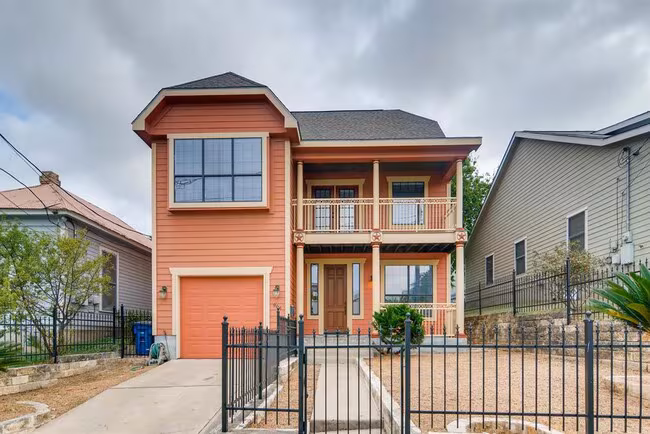 906 Juniper Street