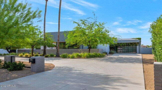 10195 E Cactus Rd Scottsdale, AZ 85260