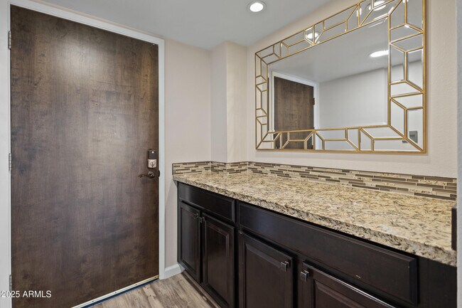 7920 E Camelback Rd Scottsdale, AZ 85251