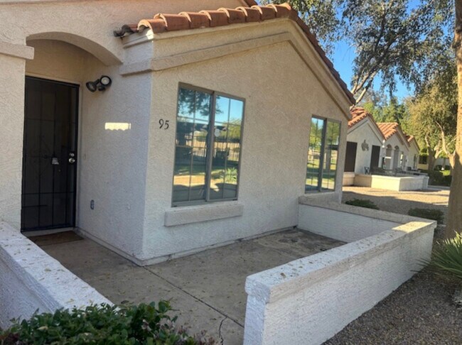 726 S Nebraska St Chandler, AZ 85225