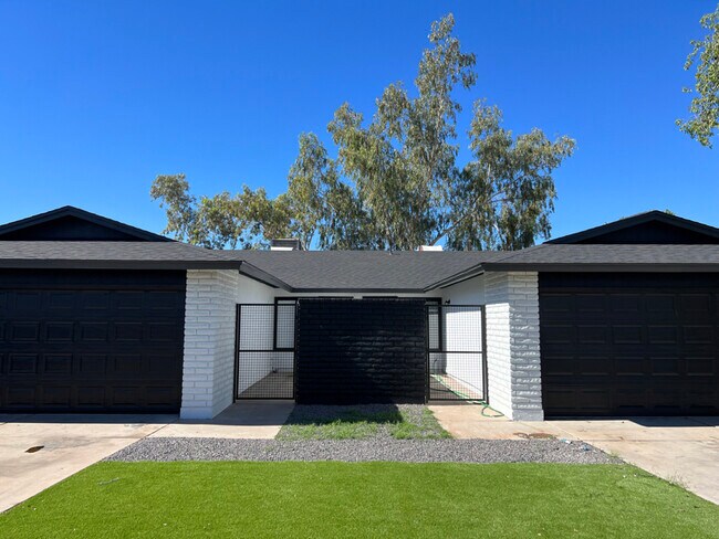 548 S Udall Mesa, AZ 85204