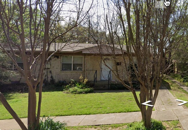 210 W 14th St Irving, TX 75060