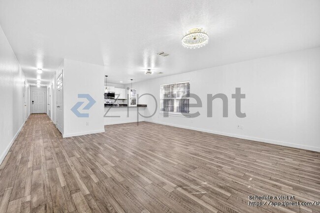 3226 Navaro Street
