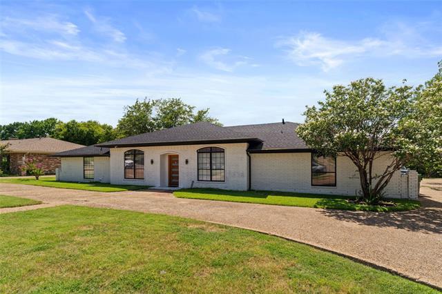 1403 Carriage Lane