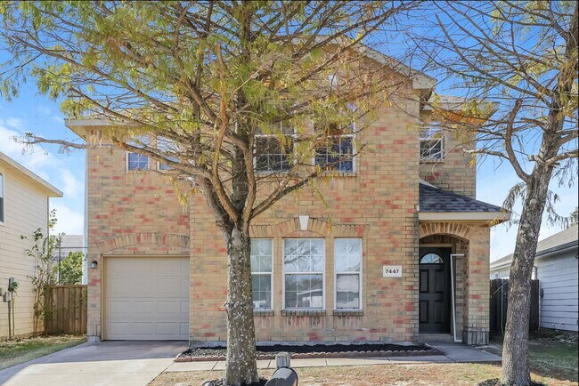 7447 Pineberry Rd Dallas, TX 75249