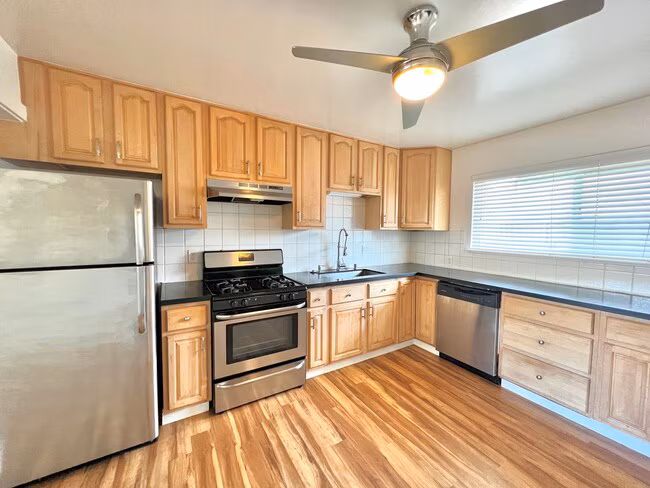 Sonoma Ave, Santa Rosa Apartment