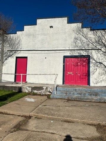 400 Graham Avenue
