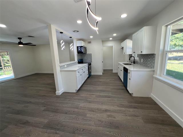 8020 Laura St North Richland Hills, TX 76180