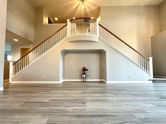 2356 Riverside Court