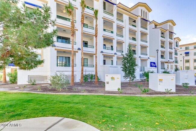 2511 W Queen Creek Rd Chandler, AZ 85248