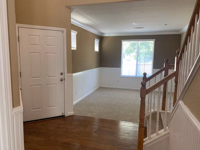 Beautiful 4 Bedroom, 2.5 Bath Brentwood Rose Garden Home