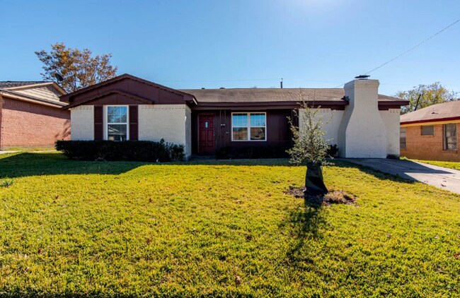 830 East Linda Drive