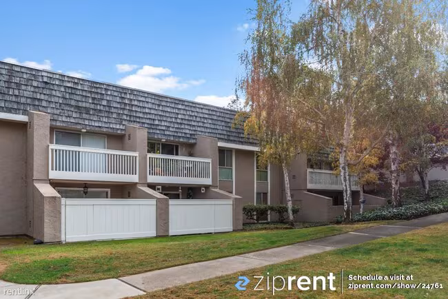 675 Sharon Park Dr