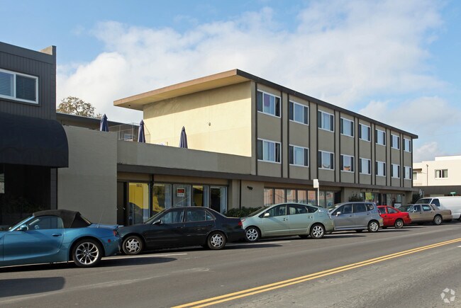 White Oaks Apartments