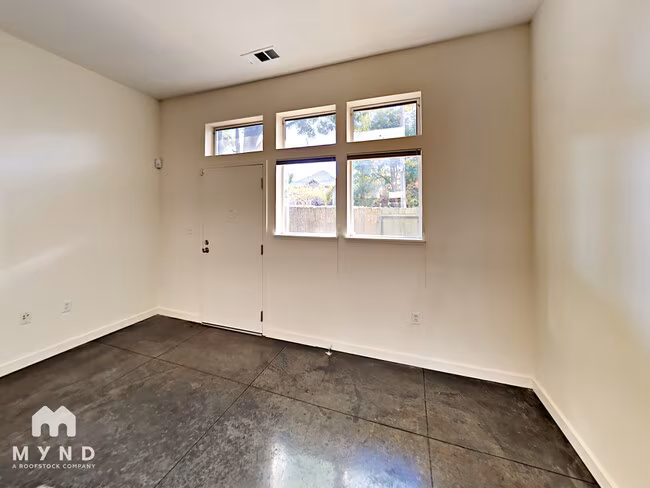 1222 32nd St Oakland, CA 94608