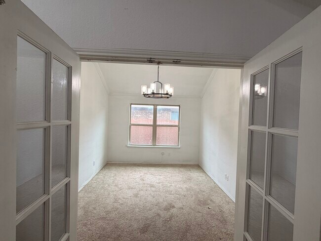 2104 Long Forest Rd Heartland, TX 75126