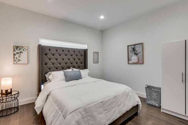 6922 La Manga Drive