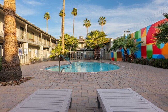 1333 E Thomas Rd Phoenix, AZ 85014