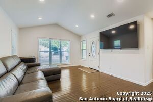 969 N Liberty Ave New Braunfels, TX 78130