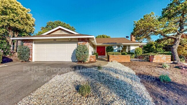 351 Belhaven Cir Santa Rosa, CA 95409