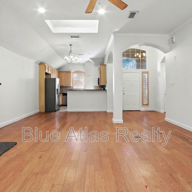 4905 Canberra Lane