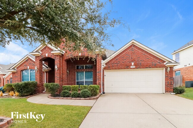 1009 Sycamore St Burleson, TX 76028