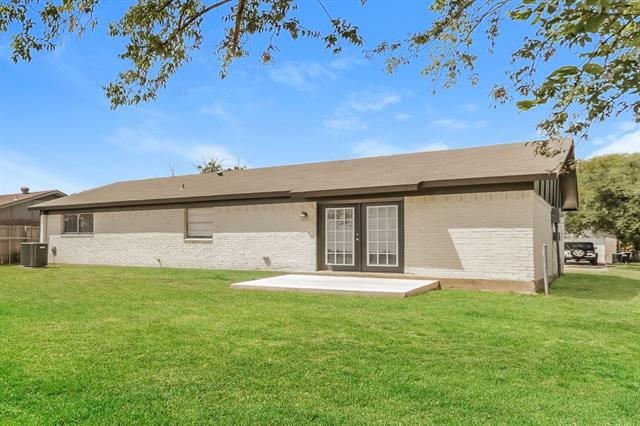 224 Woodgrove St Mesquite, TX 75181