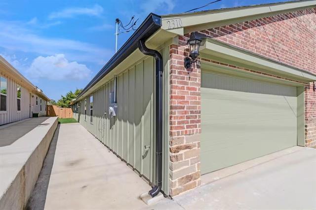 2310 Dalworth St Grand Prairie, TX 75050
