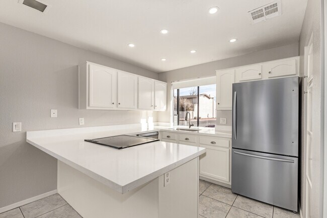 11666 N 28th Dr Phoenix, AZ 85029