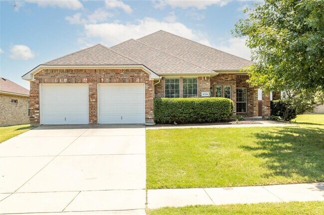 5739 Derek Way