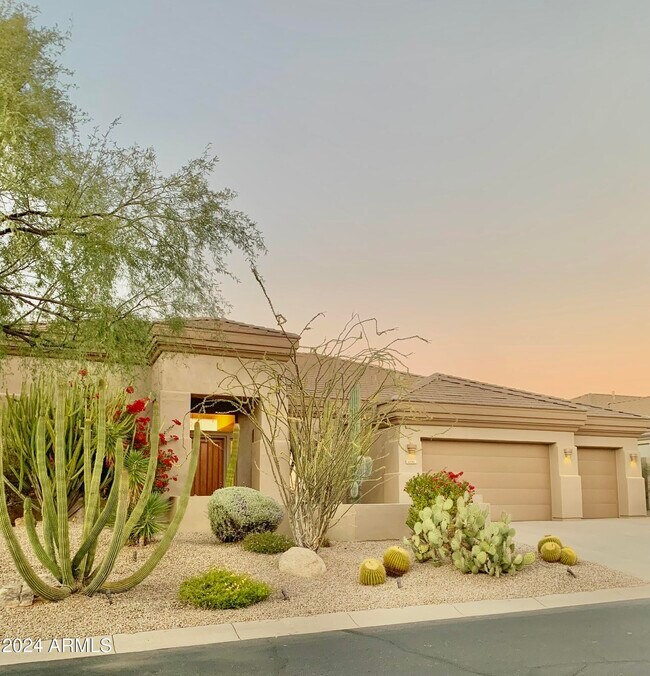 6332 E Dusty Coyote Cir Scottsdale, AZ 85266