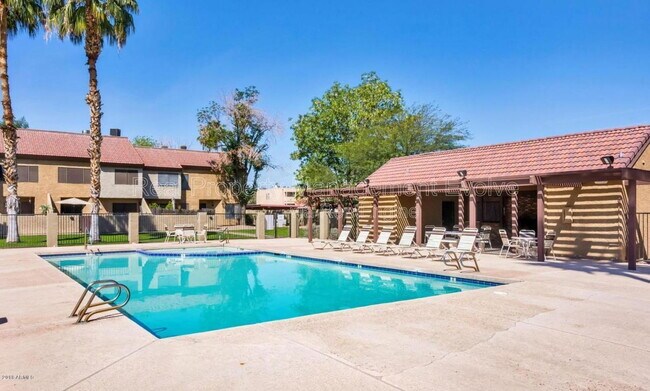 2040 S Longmore Mesa, AZ 85202