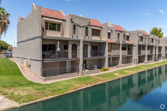 Lake Park Village