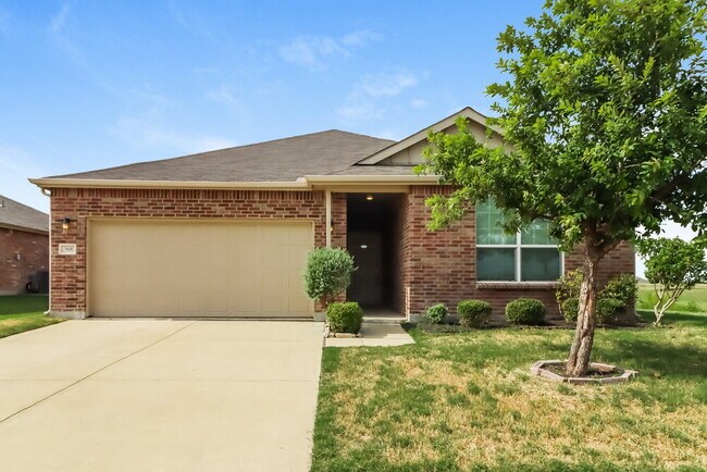 368 Magma Dr Fort Worth, TX 76131