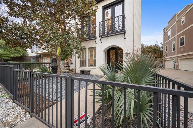 3605 Live Oak Street