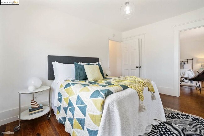 4418 Virginia Ave Oakland, CA 94619