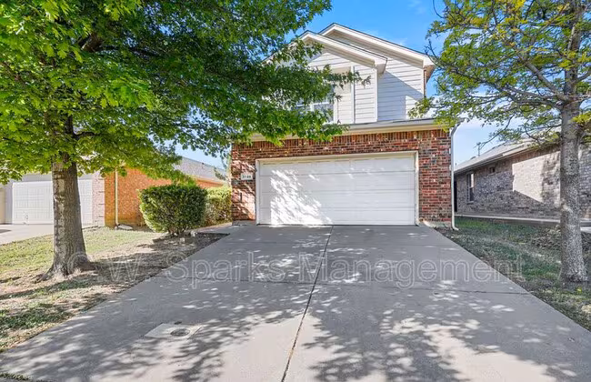 2728 Mountain Lion Dr Fort Worth, TX 76244