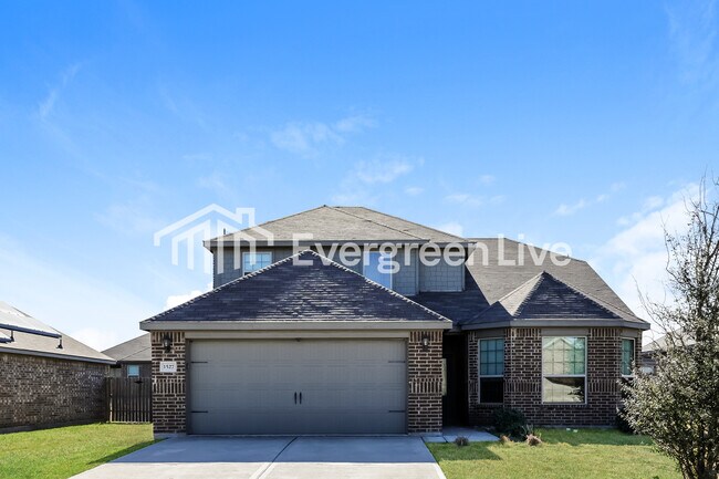 1527 Mackinac Drive