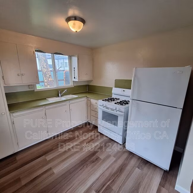 2804 Western Ave Petaluma, CA 94952
