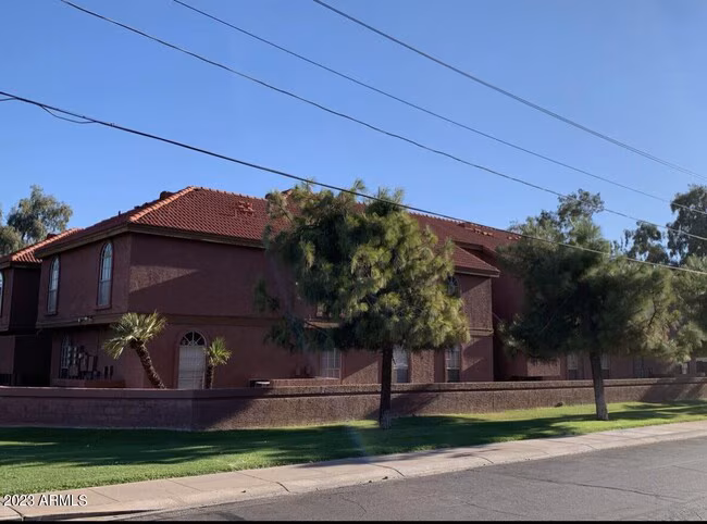 1402 South Jentilly Lane