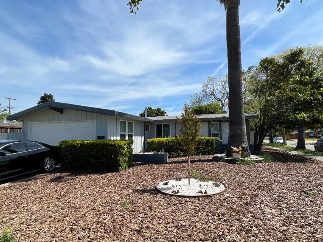 742 Lakebird Dr Sunnyvale, CA 94089