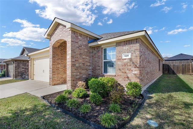 910 Amber St Princeton, TX 75407