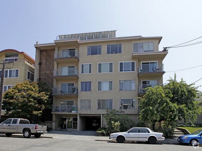 346 Hanover Avenue
